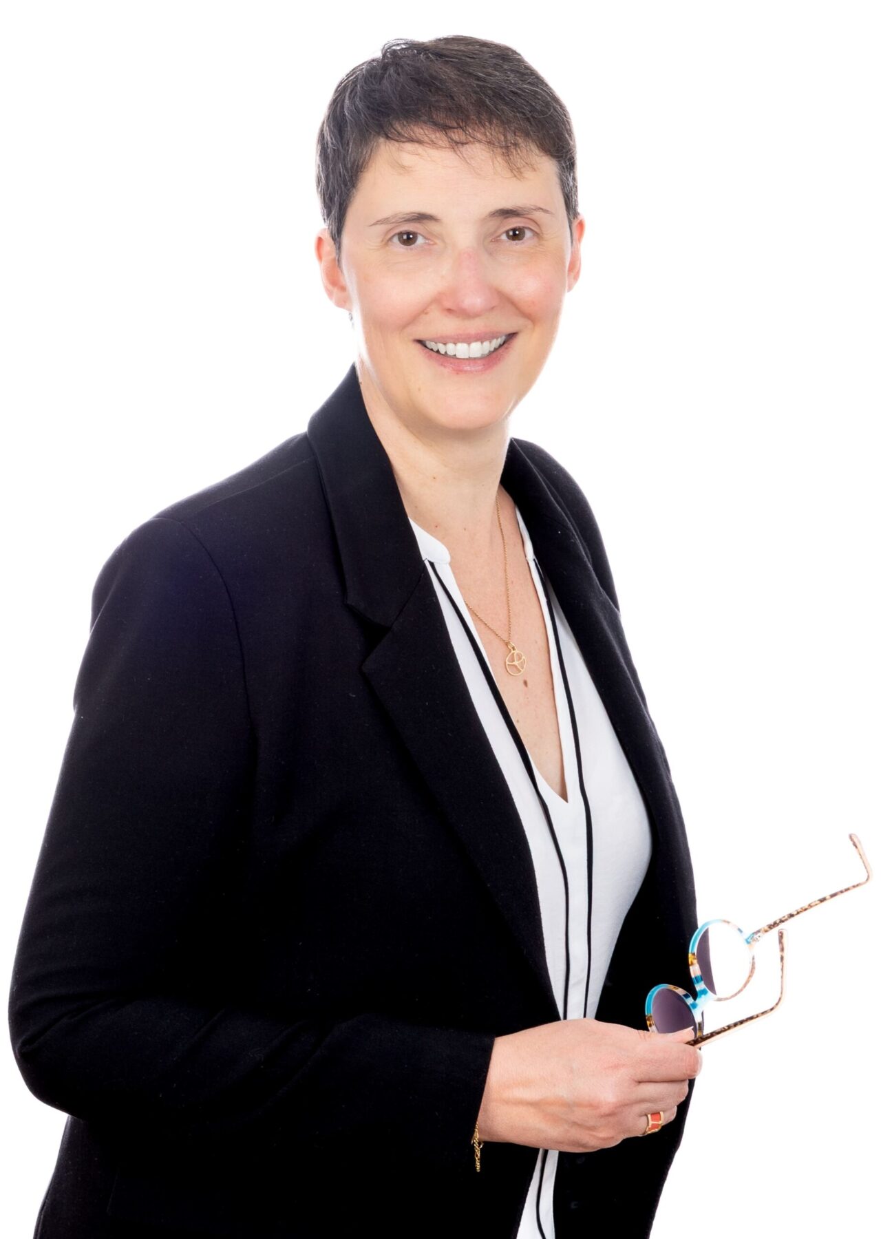 Portrait de Isla Toury, Assistante juridique au cabinet Gaspard Avocats